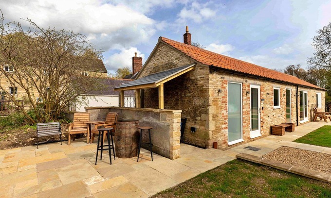 Thurlby House | The Den by Interhome