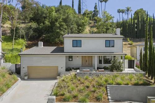 Studio City Apartment | The Dona Modern