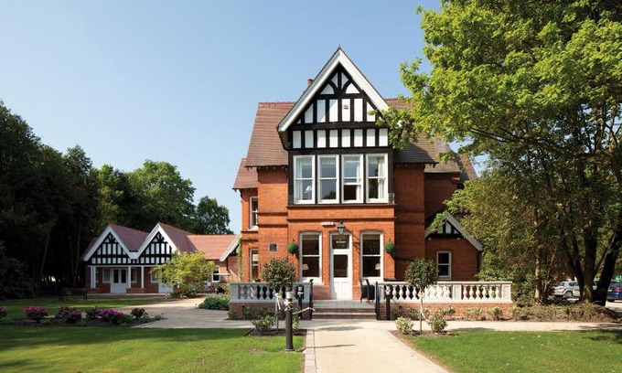 Woodhall Spa Hotel | The Dower House Hotel