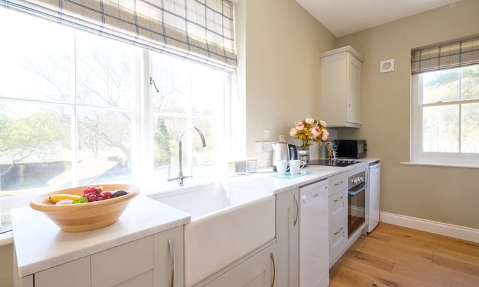 Leiston Cottage | The Dower Retreat - sleeps 2 guests in 1 bedroom