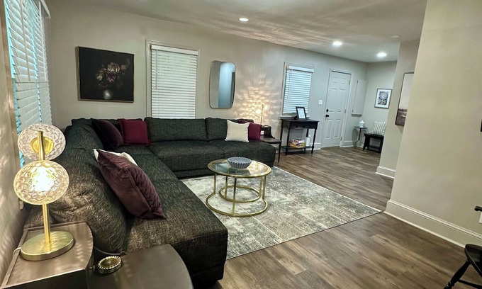 Danville House | The Dragonfly, 3bd/1.5bth, 2.2 miles to Casino