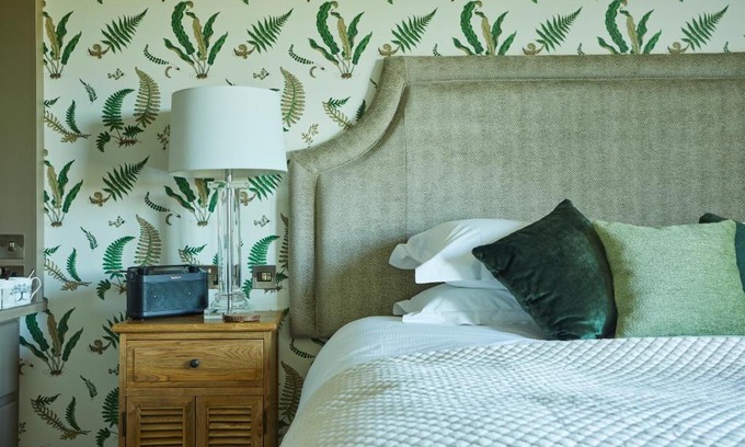 Ellastone Hotel | The Duncombe Arms