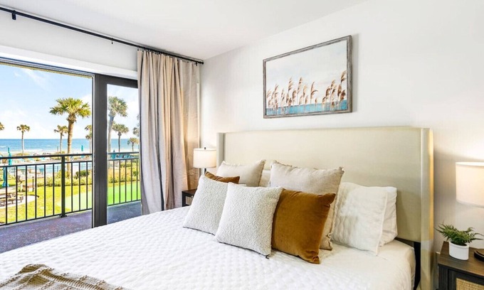 Crescent Beach Apartment | The Dune - Your coastal escape this fall!