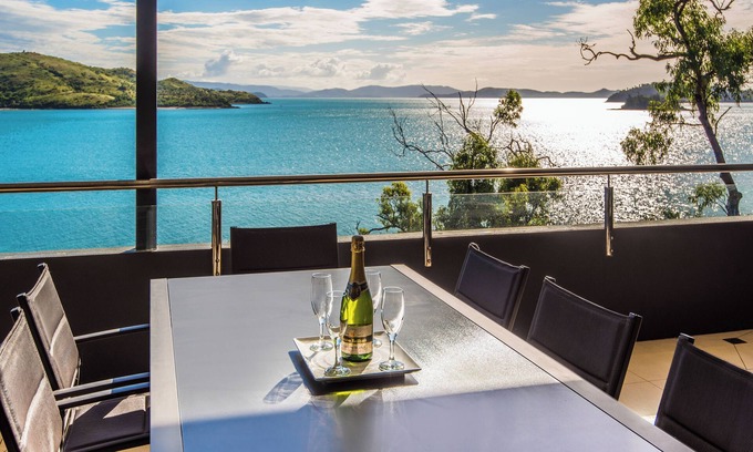 Hamilton Island Apartment | The Edge 3