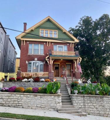 St. Joseph Apartment | The Edmond an 1887 Arts & Crafts gem
