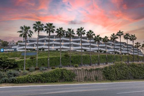 Encinitas Hotel | The Encinitan Hotel & Suites