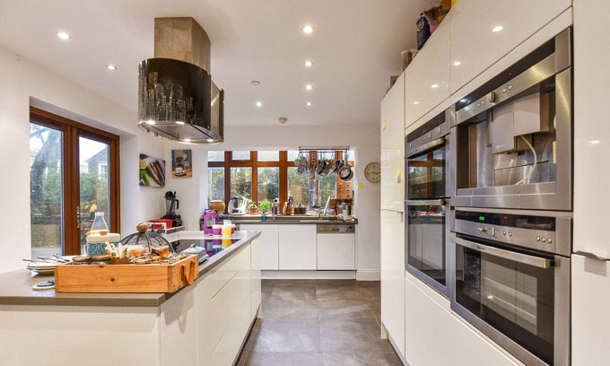 Worthing Bed & Breakfast | The Enclave