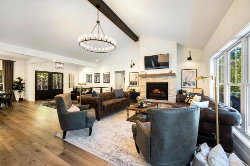 Ephraim House | The Ephraim House Hot Tub - Luxury Retreat
