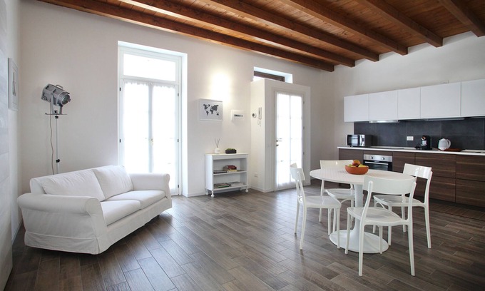 Cernusco Lombardone Apartment | The Exclusive Court - Apartment