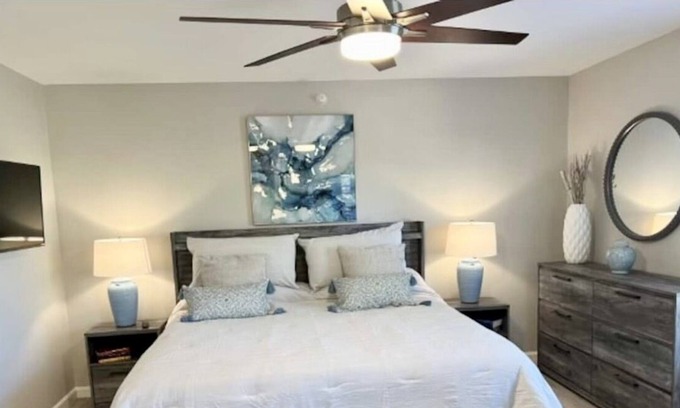 Terry Sanford Apartment | The Fayetteville Retreat