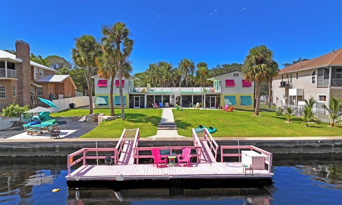 New Port Richey House | The Flamingo on the Cotee River