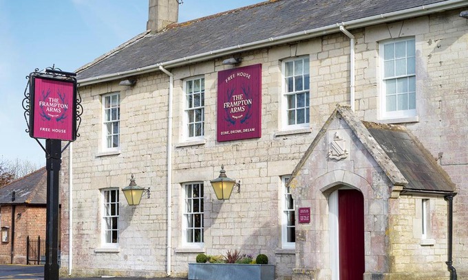 Holworth Hotel | The Frampton Arms