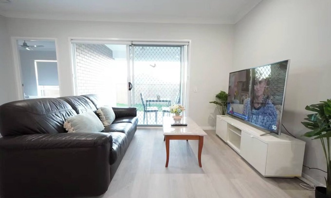 Park Ridge House | The Fresh Nest - Brand-New Home for Work & Rest
