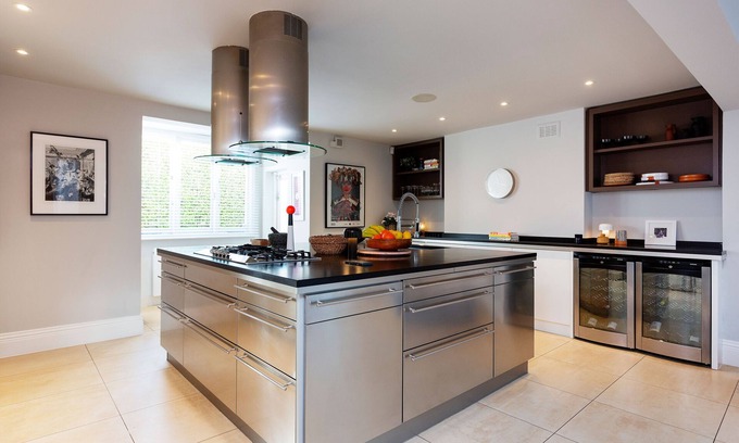 Canonbury House | The Glass Gallery, by Veeve