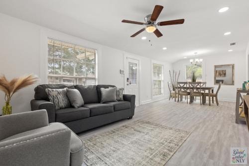 Tampa House | The Good Vibes Only Cottage