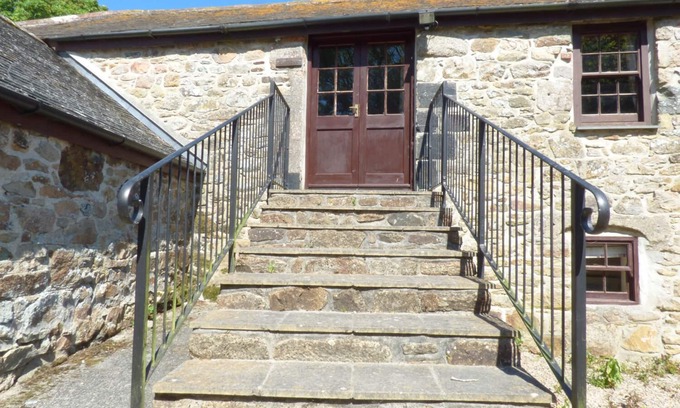 Saint Erth Praze Cottage | THE GRANARY, family friendly, character holiday cottage in Marazion