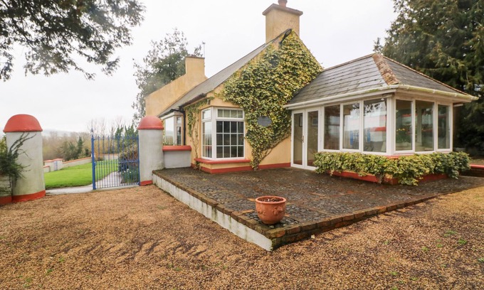 County Waterford Cottage | THE GRANARY, pet friendly in Lismore, County Waterford