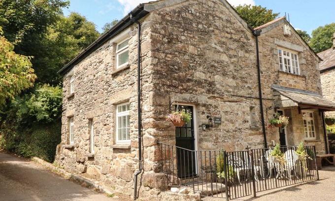 Saint Breward Cottage | THE GRANARY, pet friendly, character holiday cottage in St Tudy
