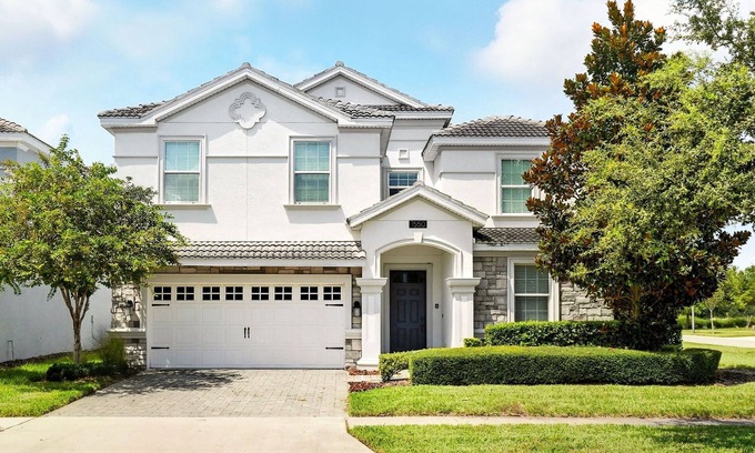 Davenport House | The Grand Getaway - 9BR Luxury Stay Near Disney