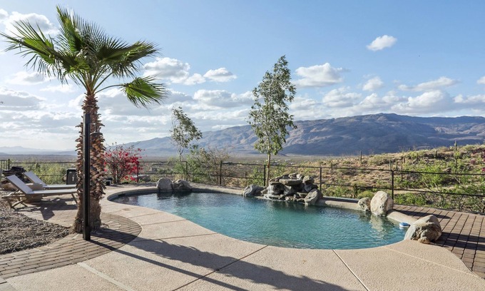 Vail House | The Grand Horizon; off-grid AZ estate home with sparkling pool