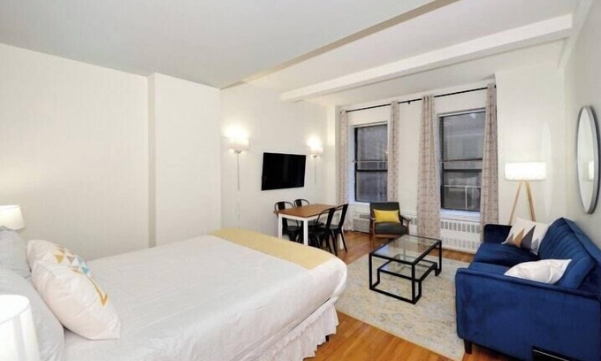 Midtown Apartment | The Grand V Vibe 8632