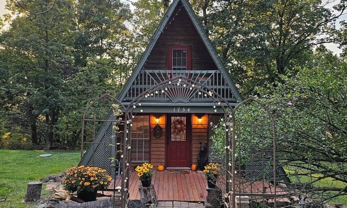 Linden Cabin | The Grape Escape - A-Frame Cabin