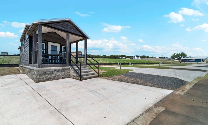 Fredericksburg Cottage | The Grape Escape - 138