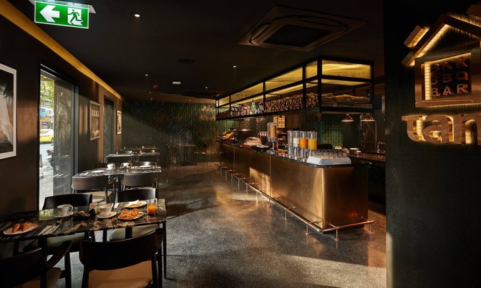 Talat Yot Hotel | The Gravitique Hotel Khaosan