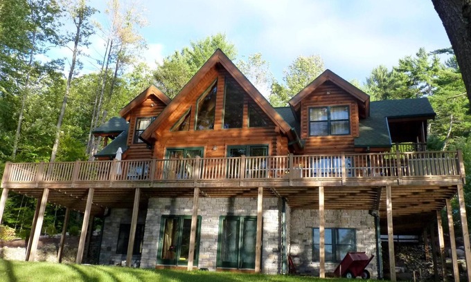 Corinth House | The Great Sacandaga Lake House