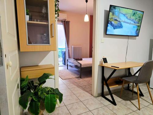 Lamia Apartment | The Green studio - Garden view