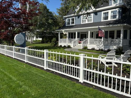 Kennebunkport Hotel | The Harbor Inn