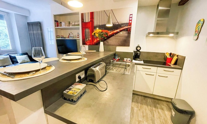 Secteur 2 Apartment | 🌞 The Harmony of the Lime Tree 🌳