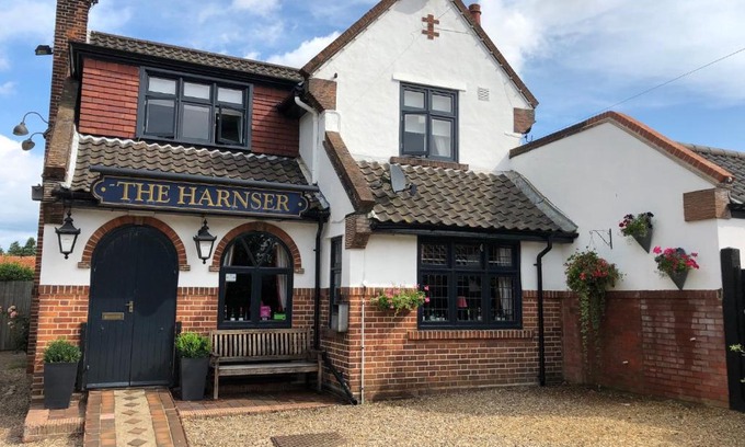 Stalham Bed & Breakfast | The Harnser