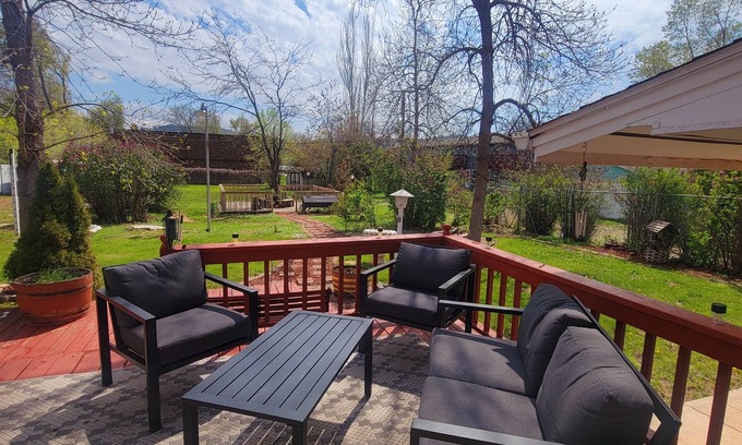 Rapid City House | The HEAVENLY Retreat, BEAUTIFUL HOME, YARD, & DECK