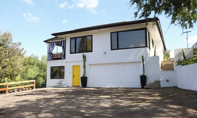 Mount Helix House | The Helix Retreat - Private home w trails, pool, river, tiny home & pool house.