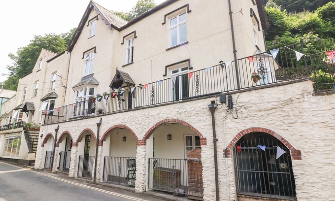 Lynmouth Apartment | THE HIDEAWAY, pet friendly, character holiday cottage in Lynmouth