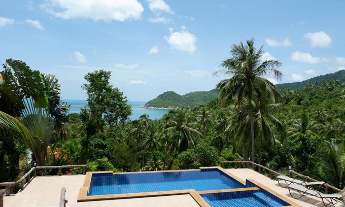 Ko Pha-ngan House | The Hill Village