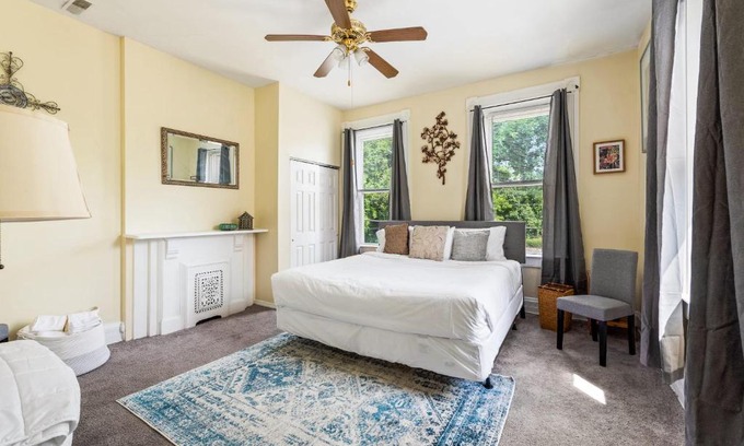 Corryville Apartment | The Hilton House - Close to Everything