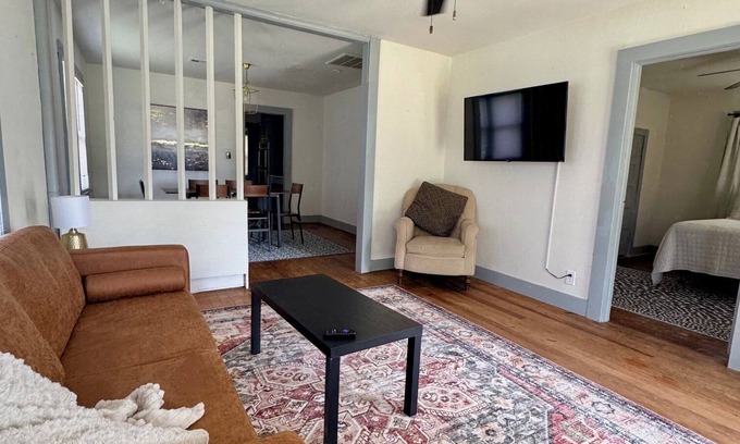 Chandler House | The Historic Hideaway - Charming home on iconic Rout 66 in Chandler, OK