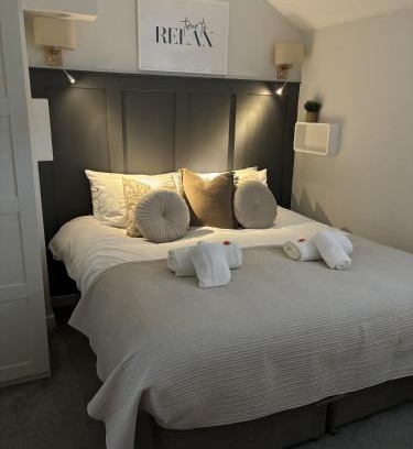 Marple Apartment | The Hive Apartment