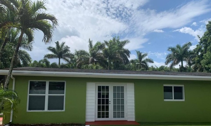 Cooper City House | The home is cozy and fully equipped with all amenities