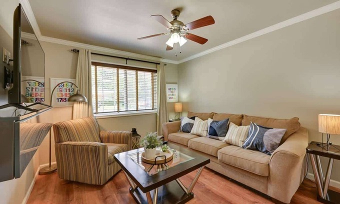 Nacogdoches Apartment | The Homestead | Boutique 2BR Near SFA & Downtown
