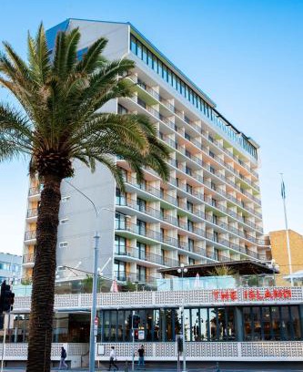 Surfers Paradise Hotel | The Island Gold Coast