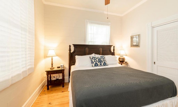 Historic Seaport Apartment | The Island Suite at KW Vacation