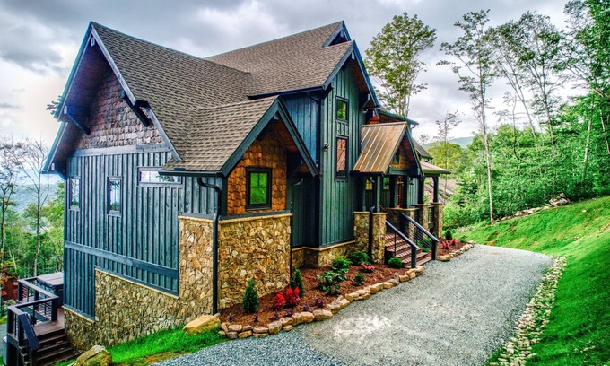 Banner Elk House | The JEM Mine at Eagles Nest: Views, Hot Tub, Ping Pong, Foosball, 3 Fireplaces!