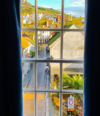 Old Town Hastings Hotel | The Jenny Lind