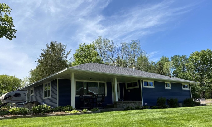 Traverse City House | The Jewel of West Bay