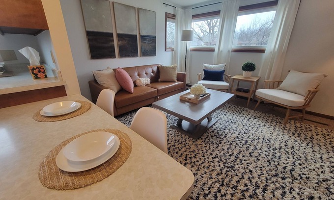 Rochester Apartment | The June/A one bedroom basement apartment, 3 mi to Mayo Clinic