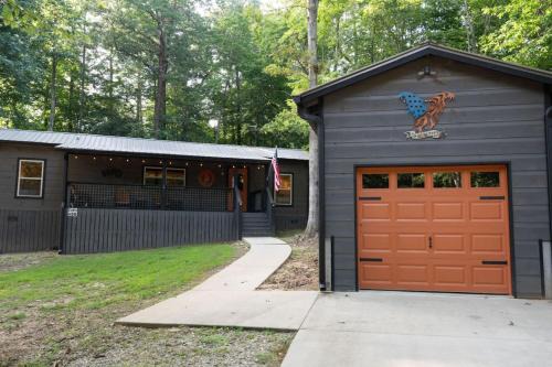 Blairsville House | The Kikstand at Copperhead Lodge