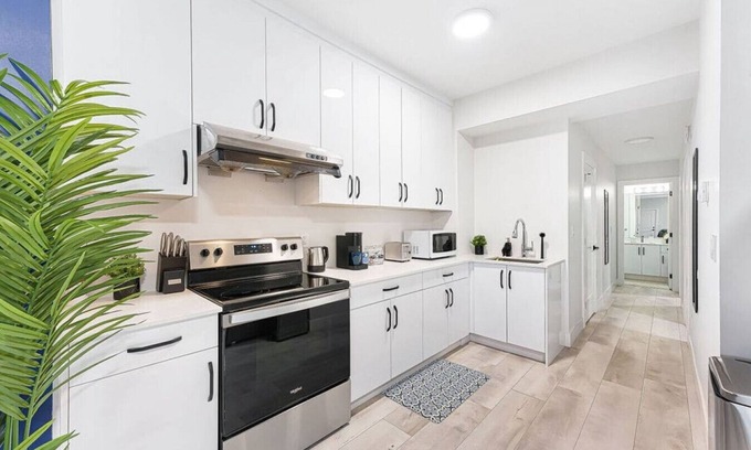 Newton Condo | The Kyanite | Near White Rock